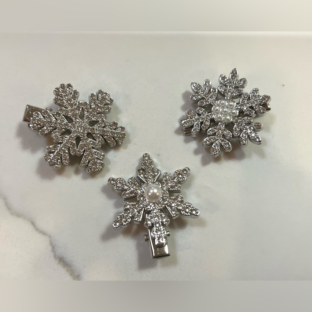Add-on only:Elegant Snowflake Hair Clips Set